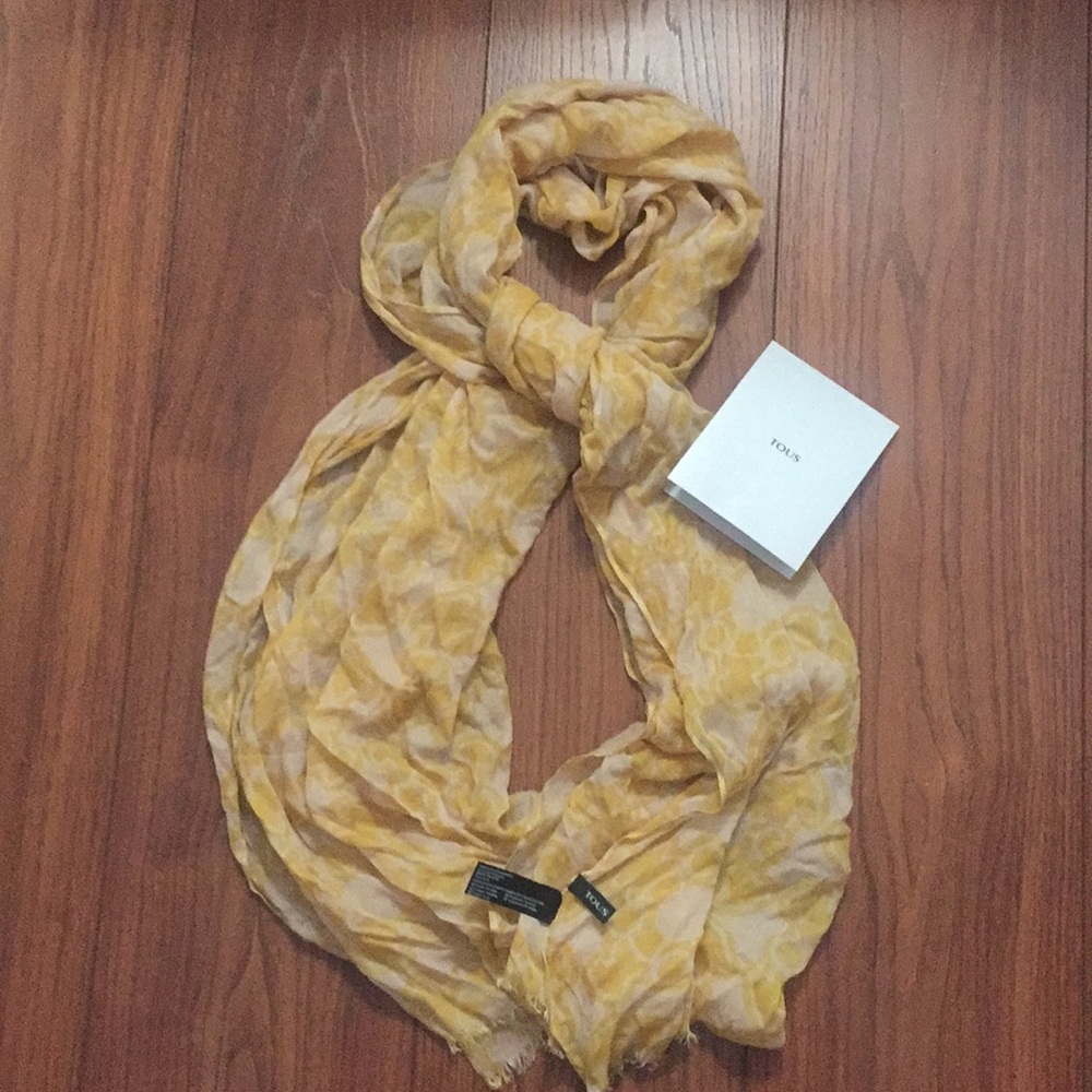 Tous scarf yellow beige